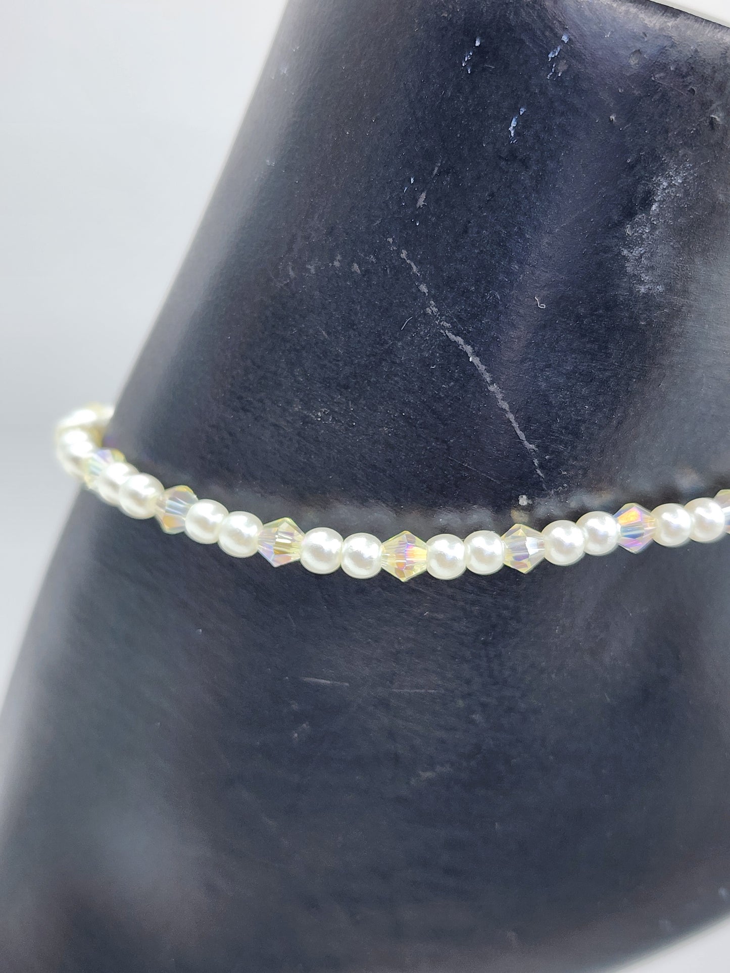 Delicate Pearl and Crystal Elastic Anklet for Women