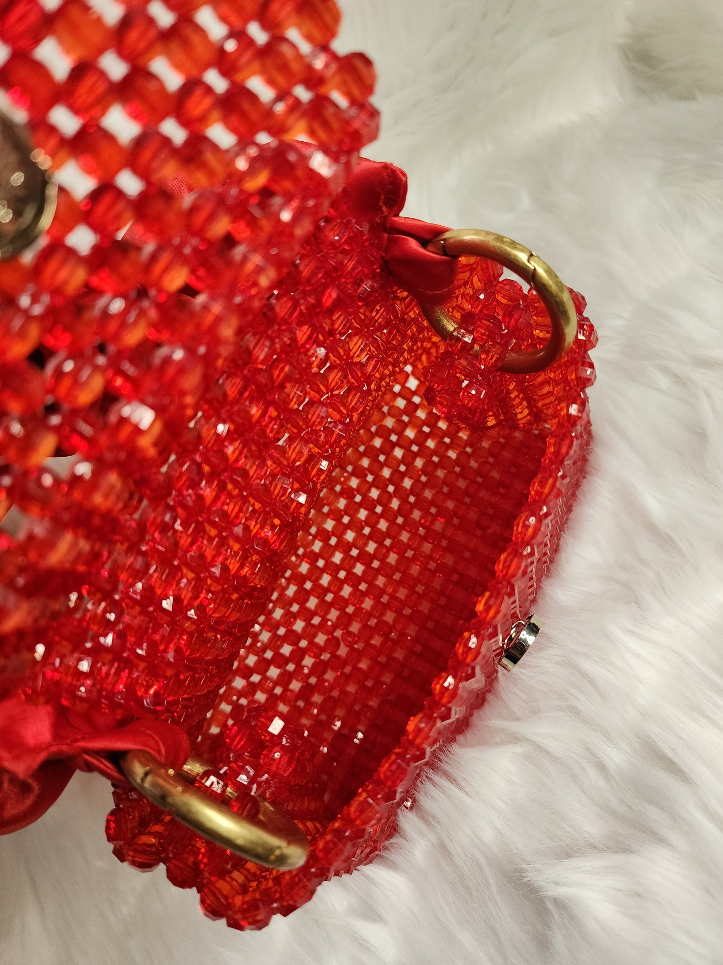 Red beaded scrunch purse with detachable chain handle