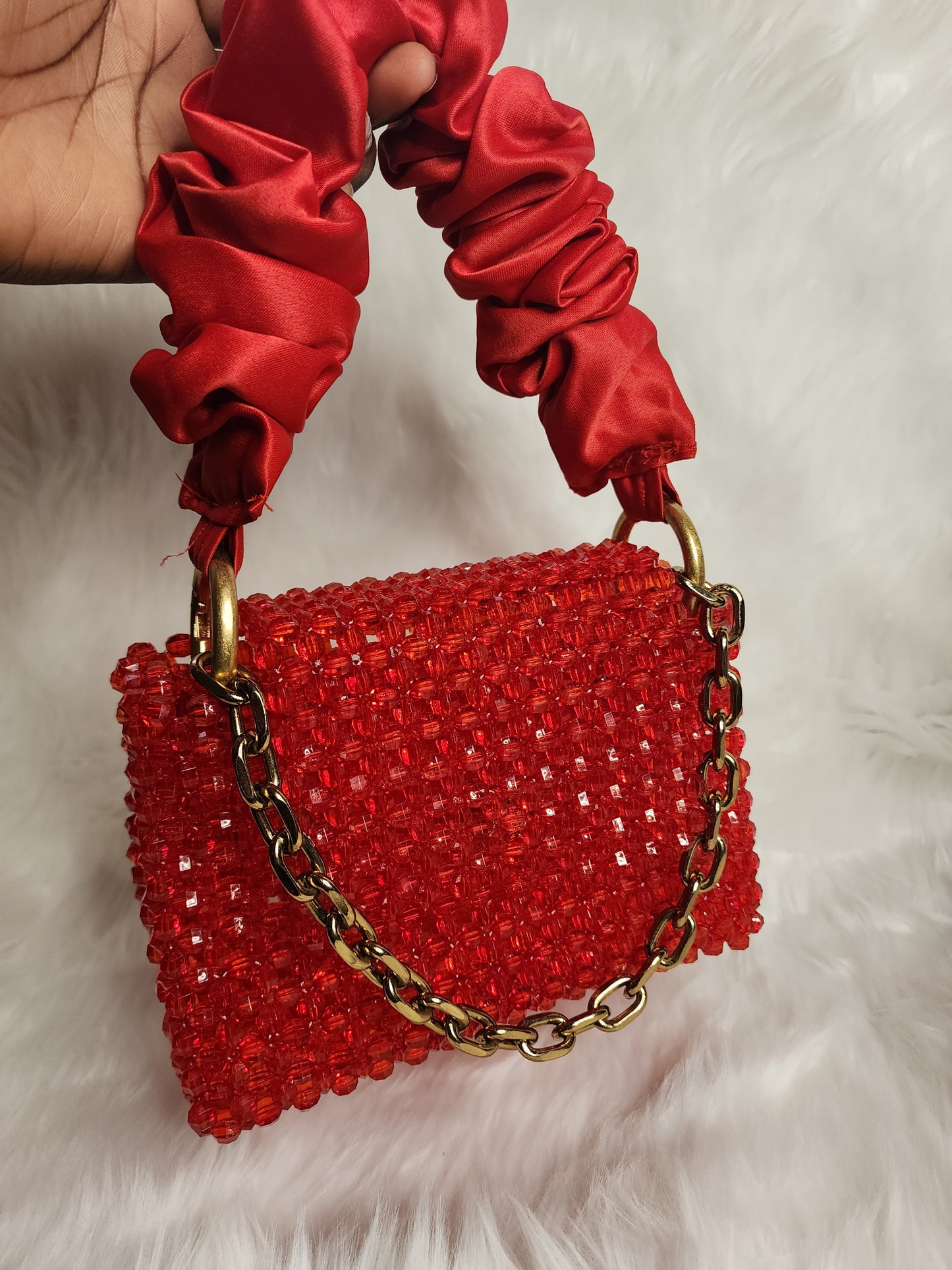 Red beaded scrunch purse with detachable chain handle