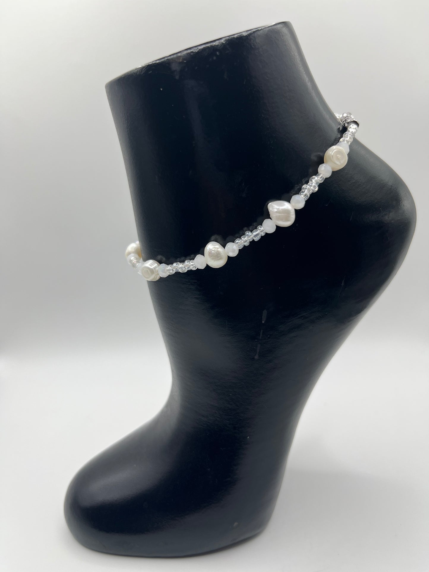 Crystal pearl anklets with screw clasp
