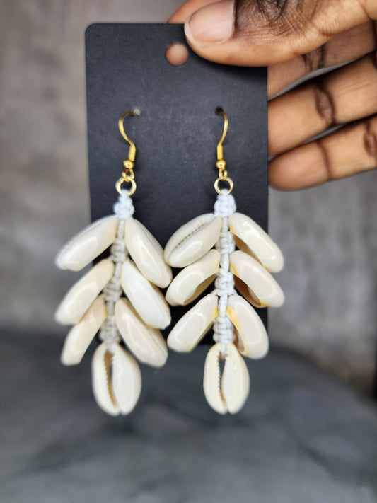 Clustered Cowry Earing