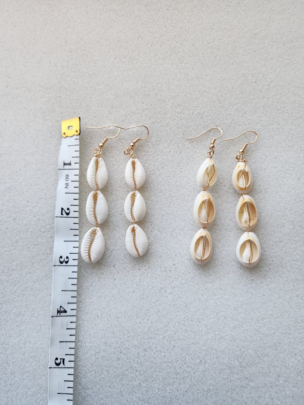 Straight drop cowrie earing